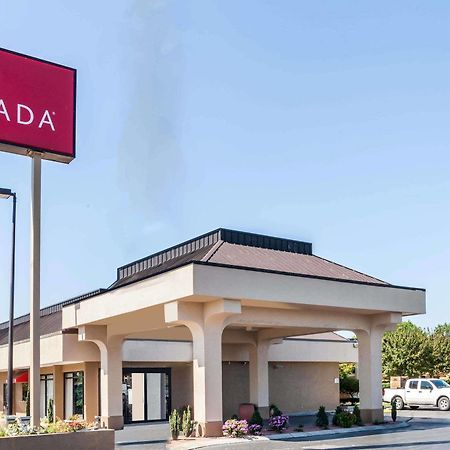 Ramada by Wyndham Lebanon Hotel Bagian luar foto