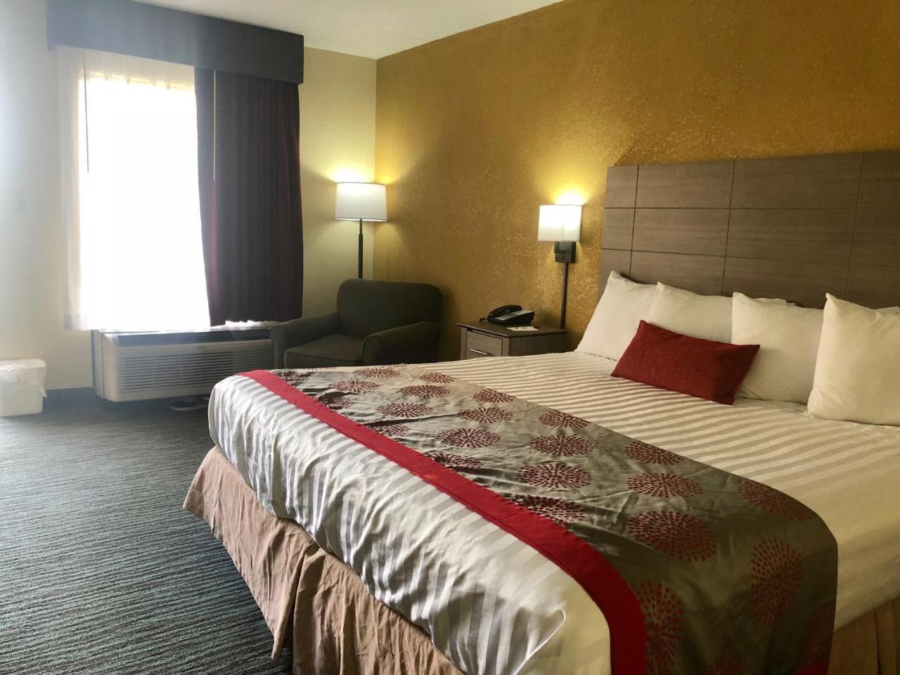 Ramada by Wyndham Lebanon Hotel Bagian luar foto